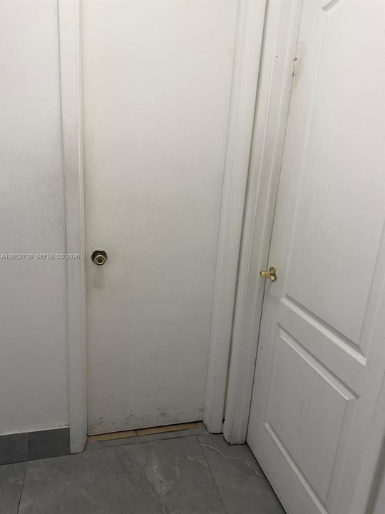 For Rent: $2,400 (2 beds, 2 baths, 856 Square Feet)
