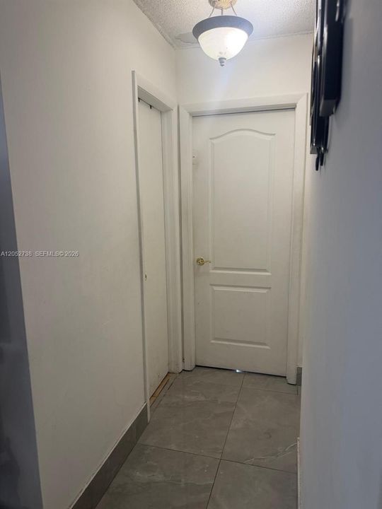 For Rent: $2,400 (2 beds, 2 baths, 856 Square Feet)