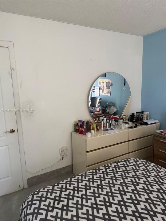 For Rent: $2,400 (2 beds, 2 baths, 856 Square Feet)