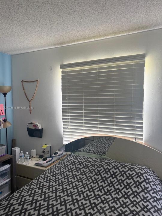 For Rent: $2,400 (2 beds, 2 baths, 856 Square Feet)