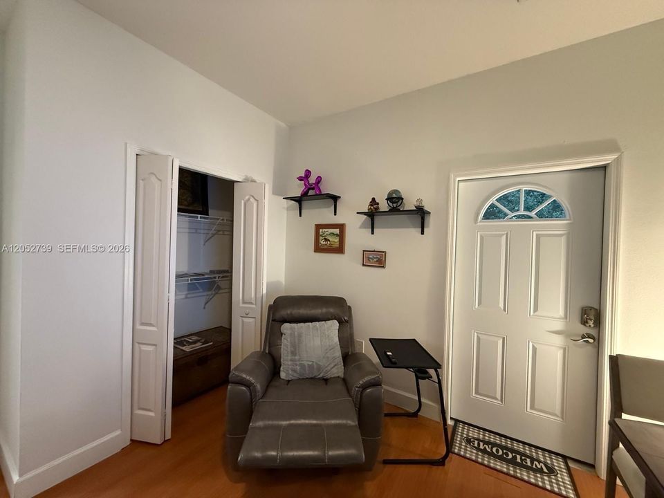En Renta: $2,400 (3 camas, 2 baños, 1757 Pies cuadrados)