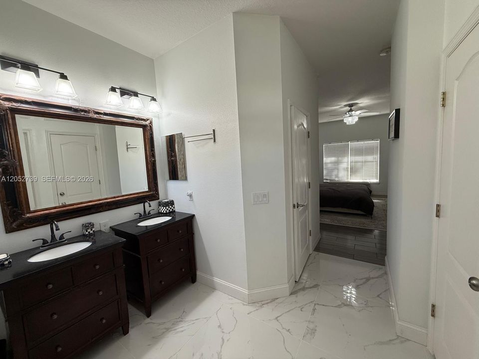 En Renta: $2,400 (3 camas, 2 baños, 1757 Pies cuadrados)