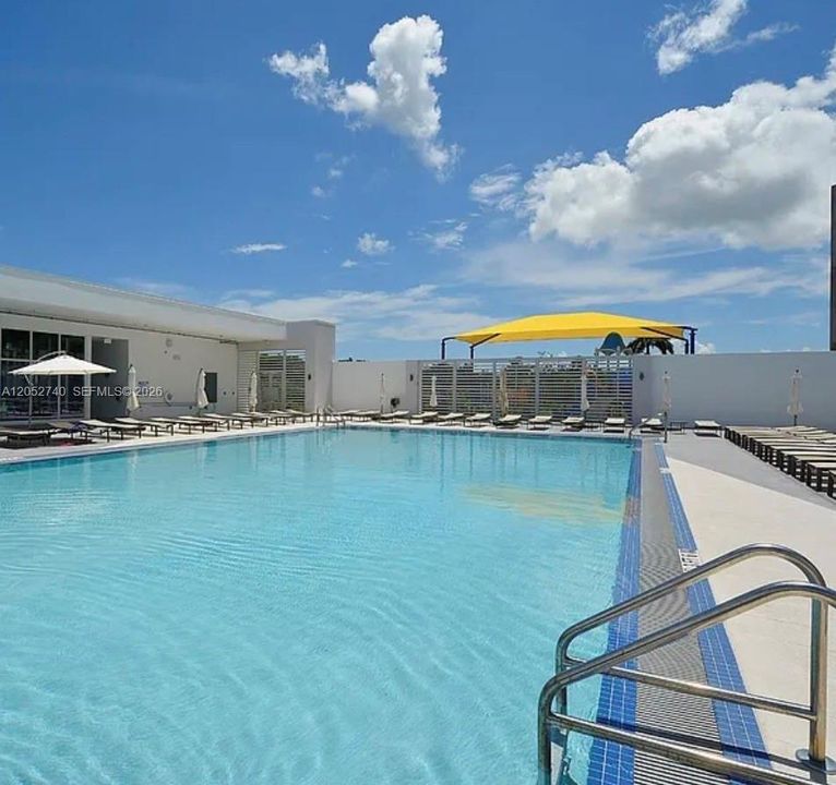 For Sale: $359,000 (2 beds, 2 baths, 1758 Square Feet)