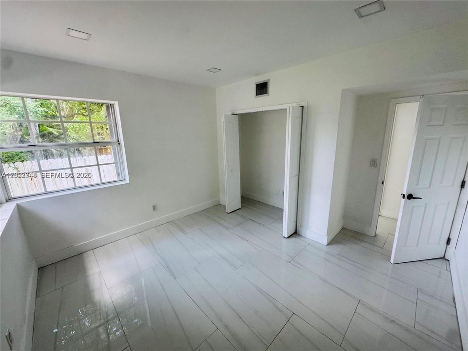 For Rent: $4,500 (4 beds, 2 baths, 1378 Square Feet)