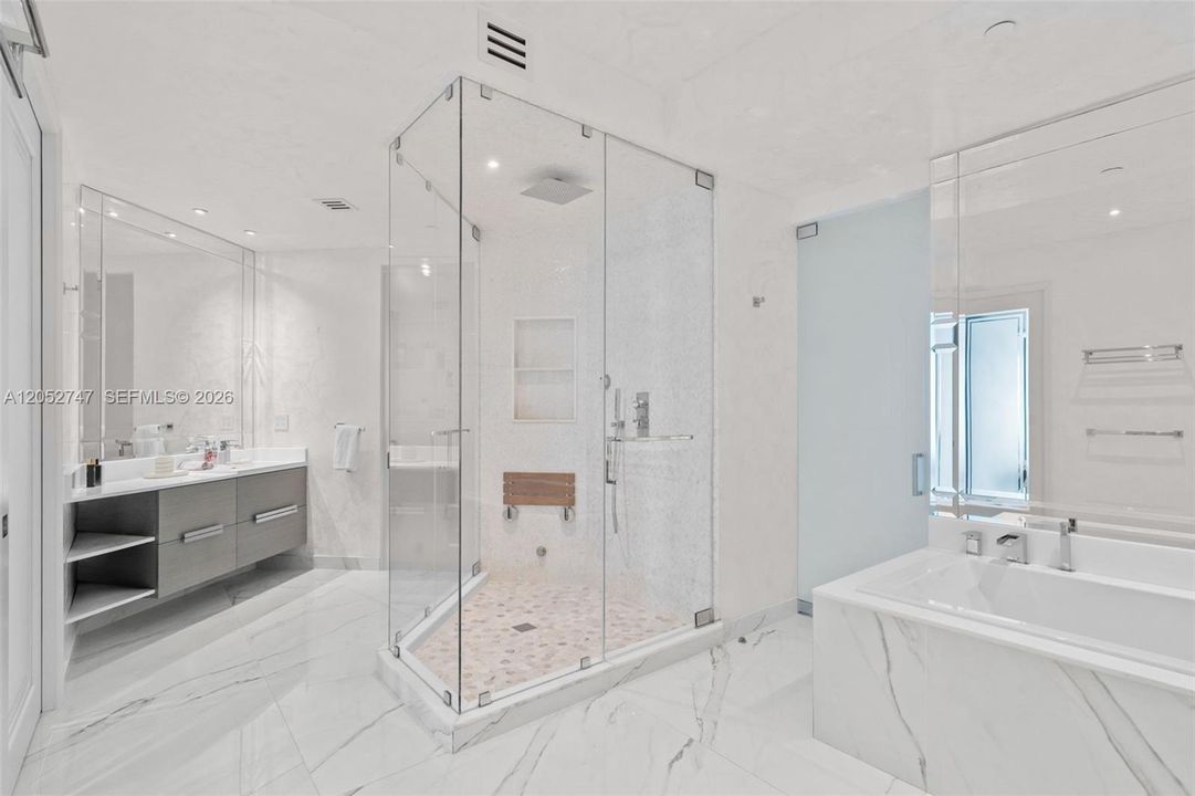 For Sale: $4,699,000 (3 beds, 5 baths, 3480 Square Feet)