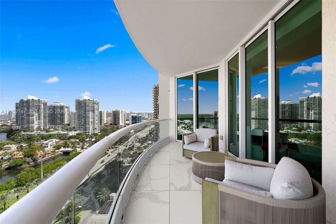 For Sale: $4,699,000 (3 beds, 5 baths, 3480 Square Feet)