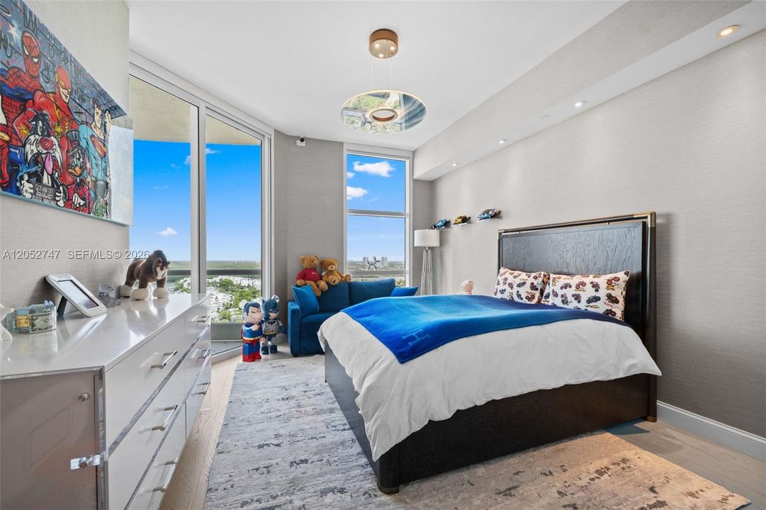 For Sale: $4,699,000 (3 beds, 5 baths, 3480 Square Feet)