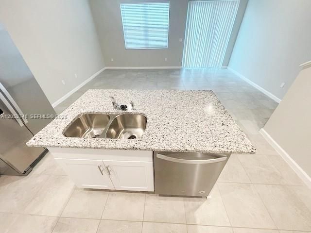 For Rent: $2,699 (3 beds, 2 baths, 1475 Square Feet)
