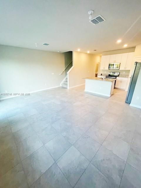 For Rent: $2,699 (3 beds, 2 baths, 1475 Square Feet)