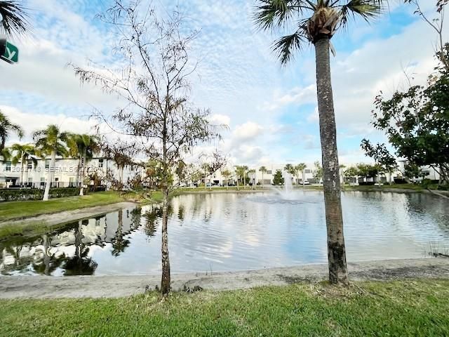For Rent: $2,699 (3 beds, 2 baths, 1475 Square Feet)