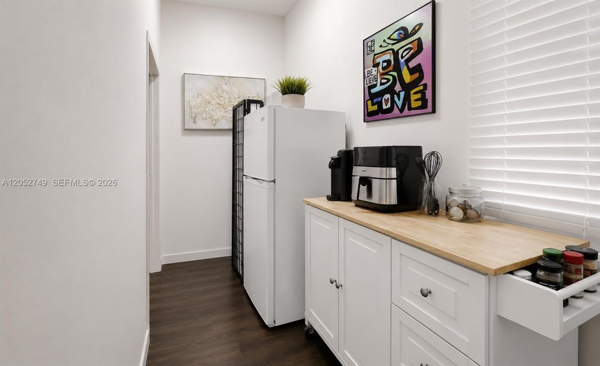 For Rent: $9,000 (4 beds, 3 baths, 2326 Square Feet)