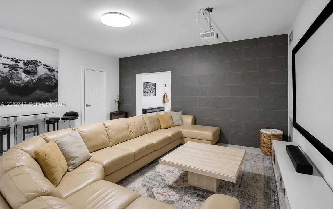 For Rent: $9,000 (4 beds, 3 baths, 2326 Square Feet)