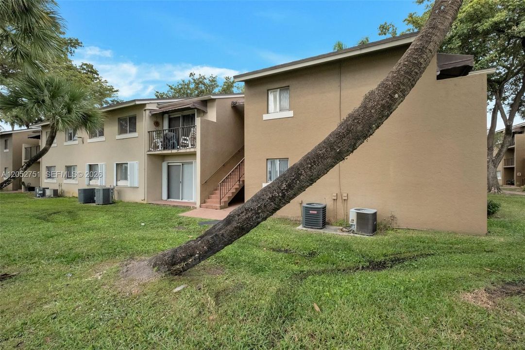 На продажу: $149,900 (2 спален, 1 ванн, 708 Квадратных фут)