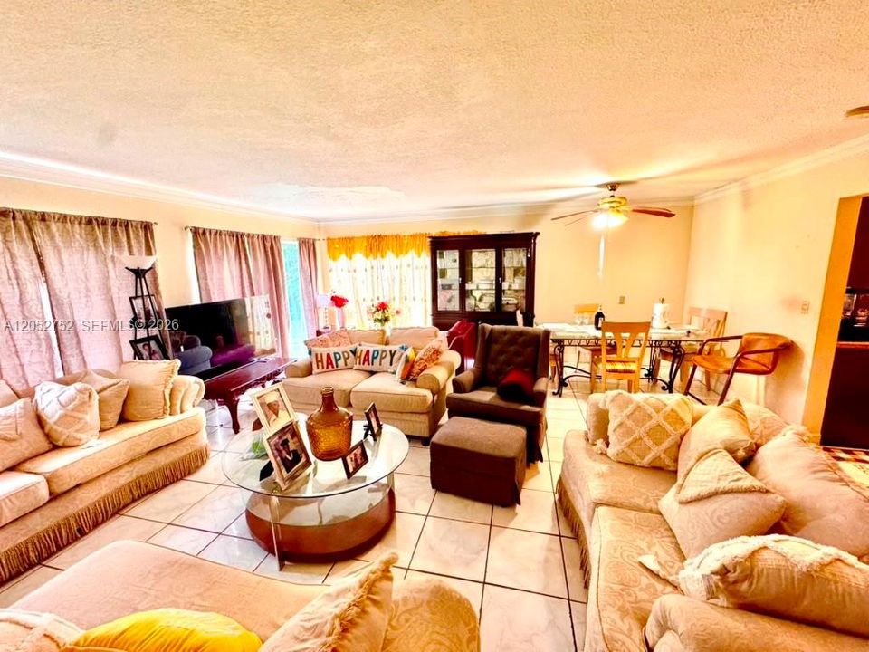 For Sale: $398,000 (3 beds, 2 baths, 1429 Square Feet)