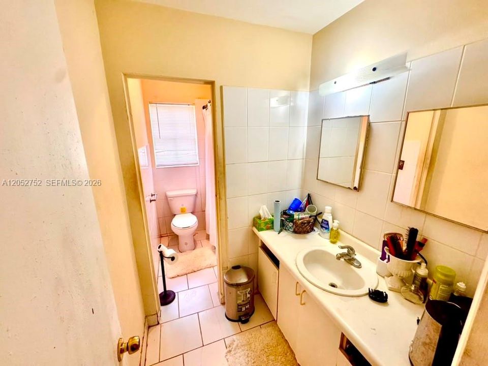 For Sale: $398,000 (3 beds, 2 baths, 1429 Square Feet)