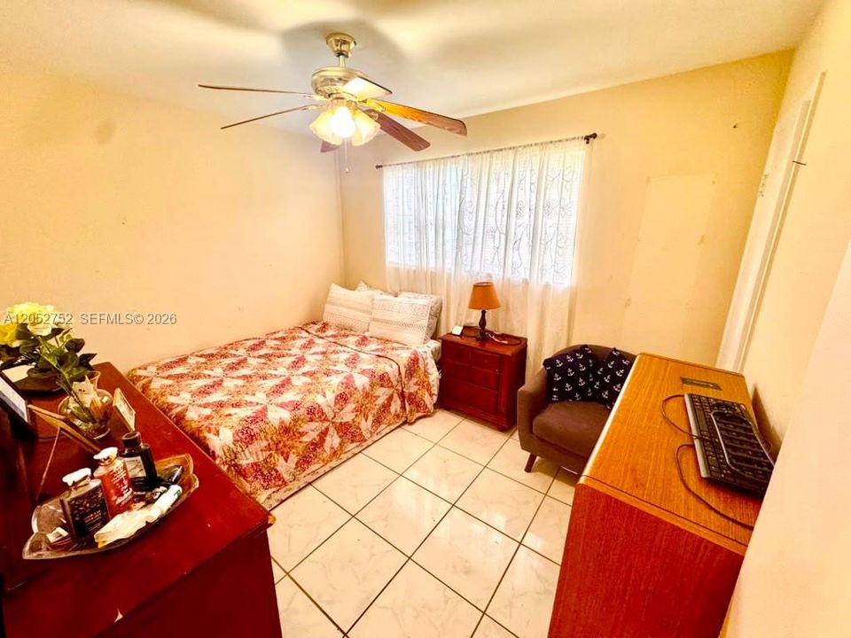For Sale: $398,000 (3 beds, 2 baths, 1429 Square Feet)