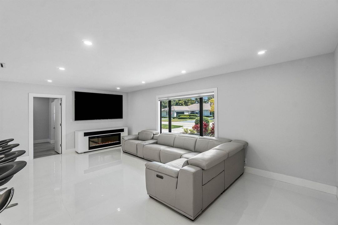 011-820Southwest16thStreet-BocaRaton-FL-