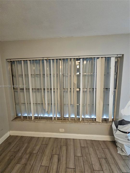 En Venta: $369,000 (3 camas, 3 baños, 1432 Pies cuadrados)