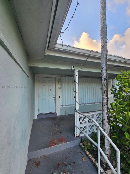 En Venta: $369,000 (3 camas, 3 baños, 1432 Pies cuadrados)