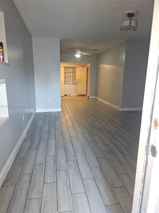 En Venta: $369,000 (3 camas, 3 baños, 1432 Pies cuadrados)