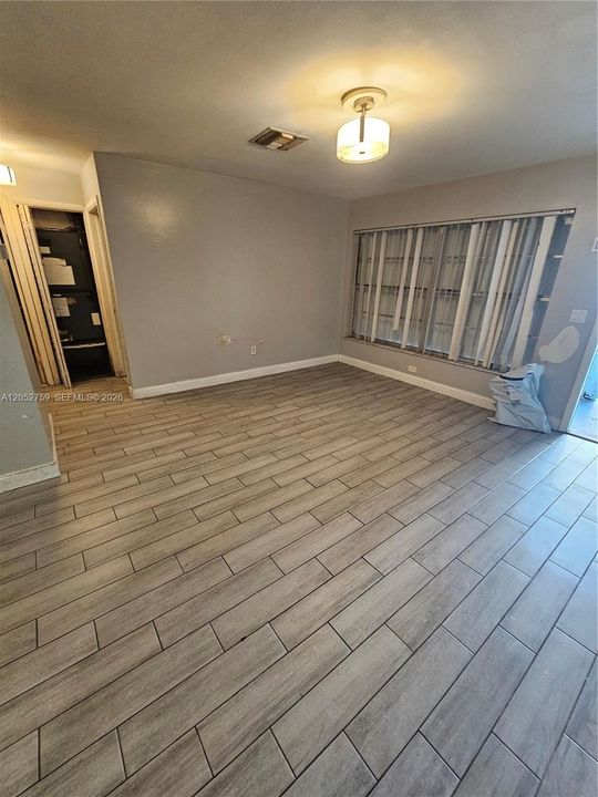 En Venta: $369,000 (3 camas, 3 baños, 1432 Pies cuadrados)