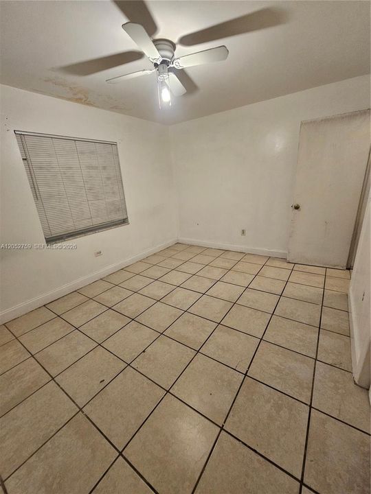 En Venta: $369,000 (3 camas, 3 baños, 1432 Pies cuadrados)