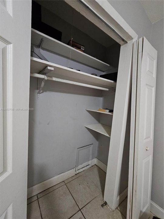 En Venta: $369,000 (3 camas, 3 baños, 1432 Pies cuadrados)