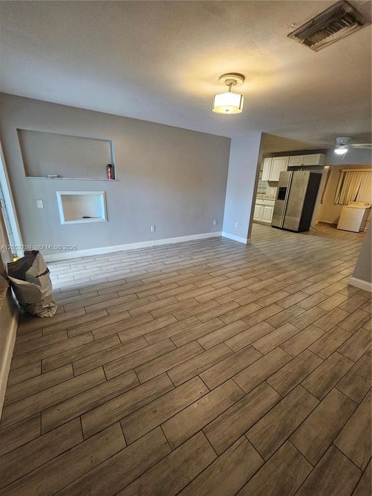 En Venta: $369,000 (3 camas, 3 baños, 1432 Pies cuadrados)