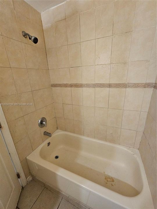En Venta: $369,000 (3 camas, 3 baños, 1432 Pies cuadrados)