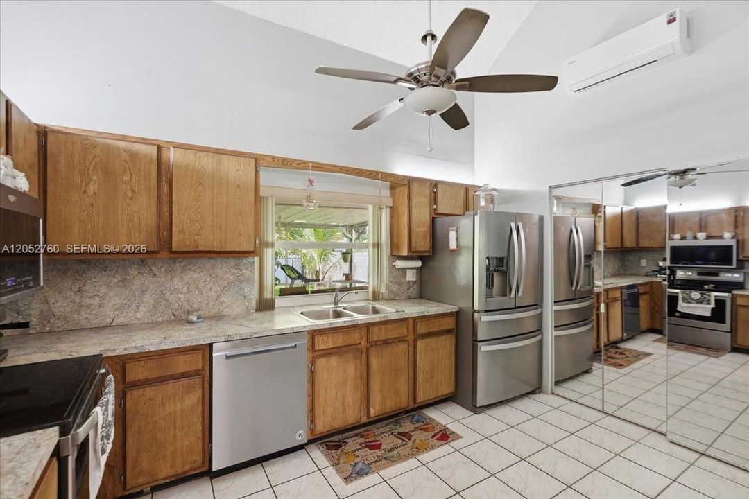 For Sale: $549,999 (3 beds, 2 baths, 1343 Square Feet)