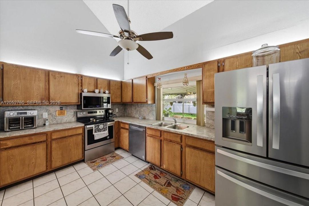 For Sale: $549,999 (3 beds, 2 baths, 1343 Square Feet)