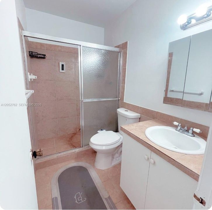 На продажу: $325,000 (3 спален, 2 ванн, 1180 Квадратных фут)