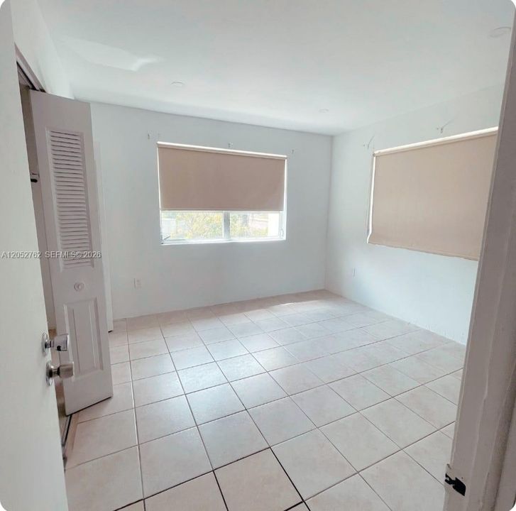 На продажу: $325,000 (3 спален, 2 ванн, 1180 Квадратных фут)