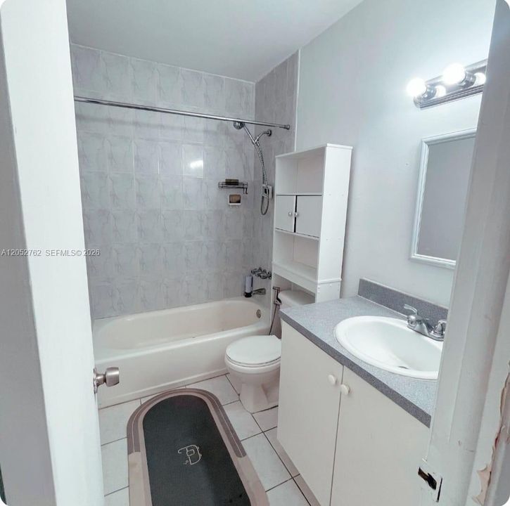 На продажу: $325,000 (3 спален, 2 ванн, 1180 Квадратных фут)