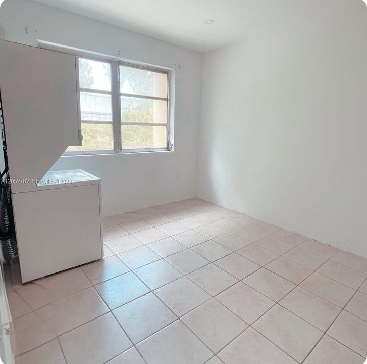 На продажу: $325,000 (3 спален, 2 ванн, 1180 Квадратных фут)