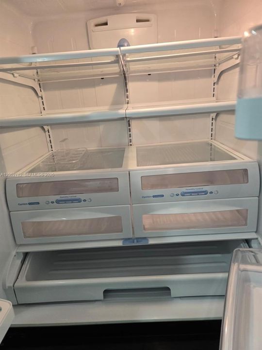 На продажу: $325,000 (3 спален, 2 ванн, 1180 Квадратных фут)