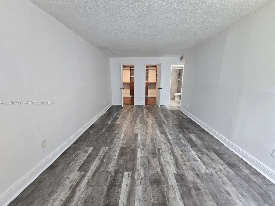 For Rent: $2,000 (2 beds, 2 baths, 1175 Square Feet)