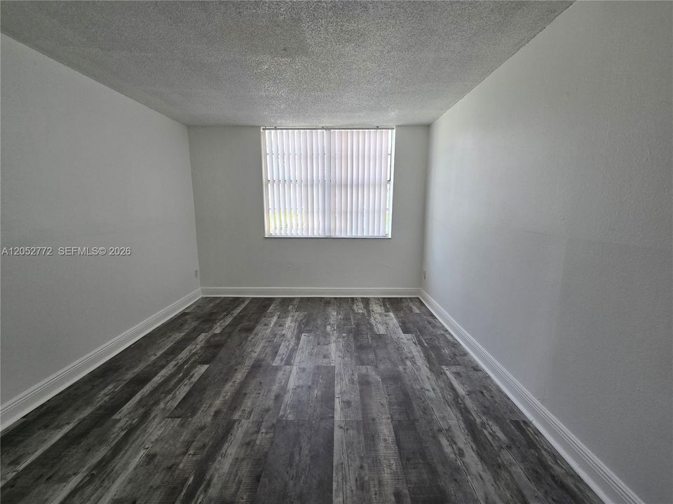 For Rent: $2,000 (2 beds, 2 baths, 1175 Square Feet)