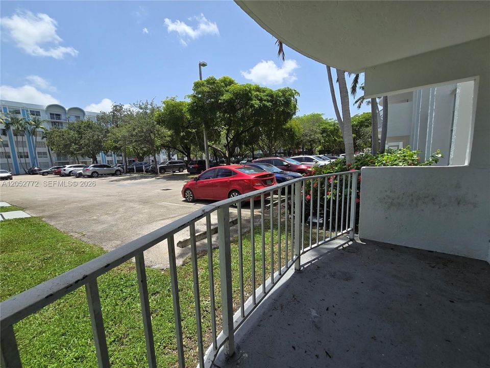 For Rent: $2,000 (2 beds, 2 baths, 1175 Square Feet)