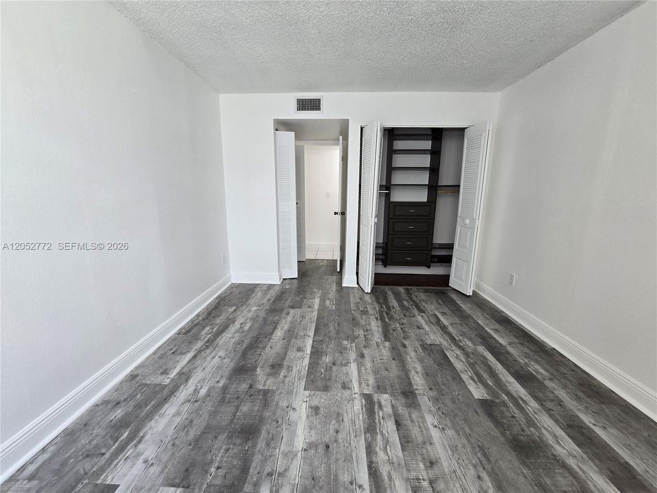 For Rent: $2,000 (2 beds, 2 baths, 1175 Square Feet)