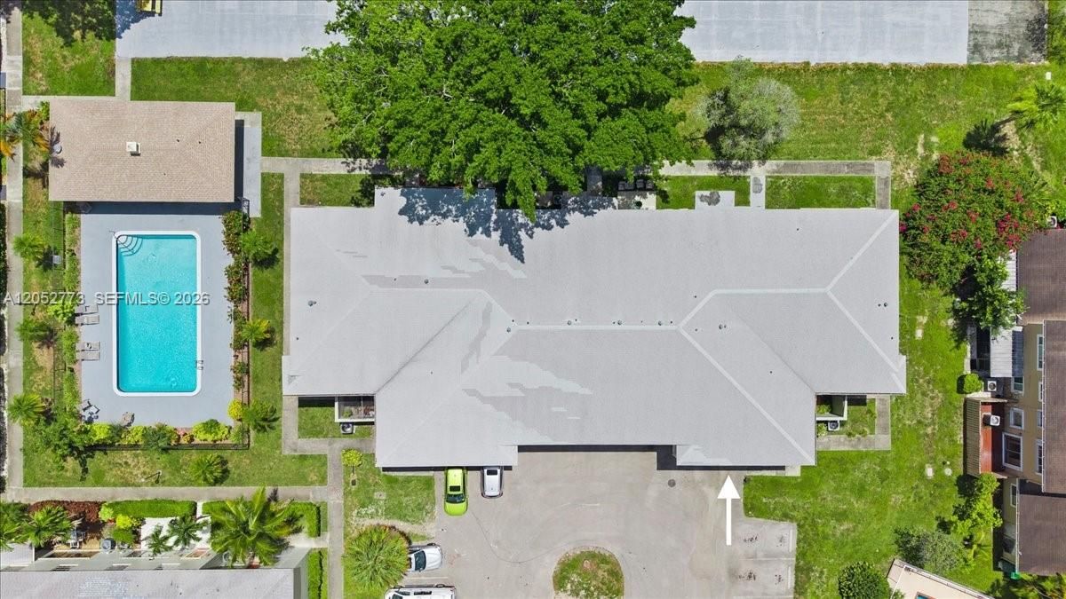 На продажу: $225,000 (2 спален, 2 ванн, 1750 Квадратных фут)