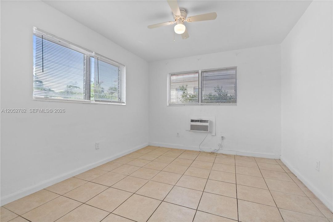 待售: $1,450,000 (0 贝兹, 0 浴室, 4372 平方英尺)