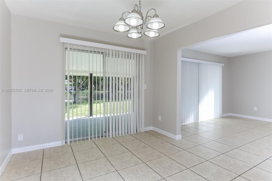 For Rent: $2,735 (3 beds, 2 baths, 1526 Square Feet)