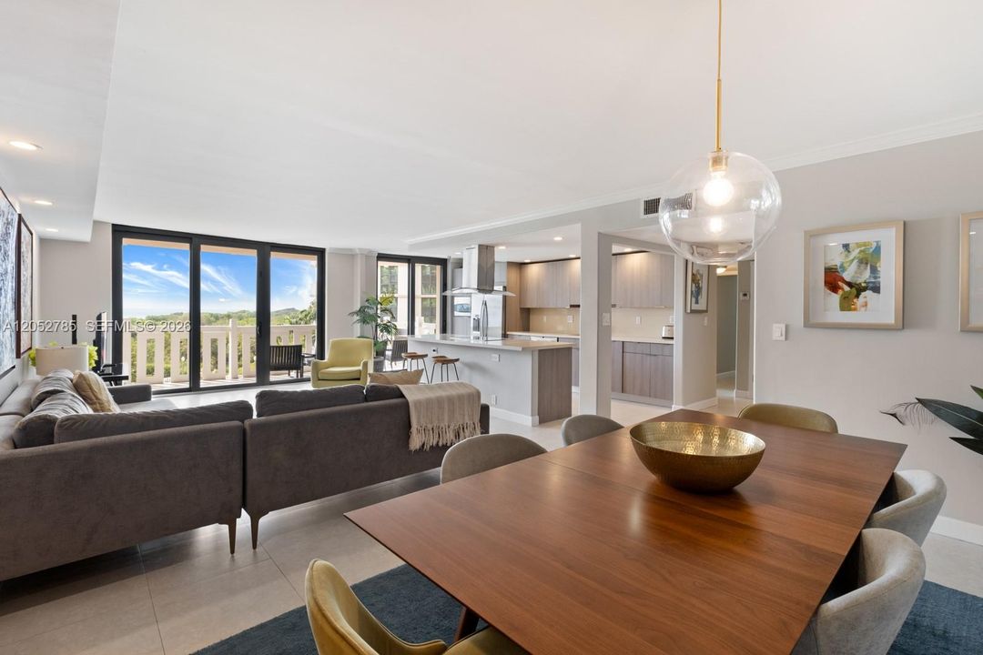 For Sale: $1,570,000 (2 beds, 2 baths, 1597 Square Feet)