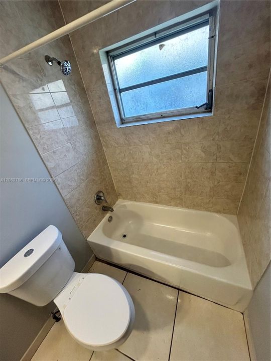 В аренду: $2,300 (3 спален, 1 ванн, 1300 Квадратных фут)