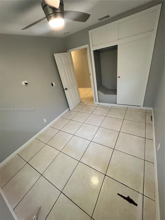В аренду: $2,300 (3 спален, 1 ванн, 1300 Квадратных фут)