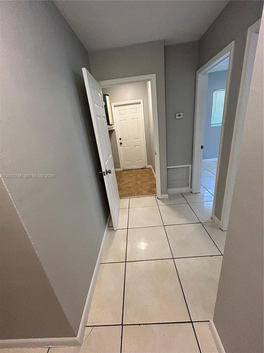 В аренду: $2,300 (3 спален, 1 ванн, 1300 Квадратных фут)