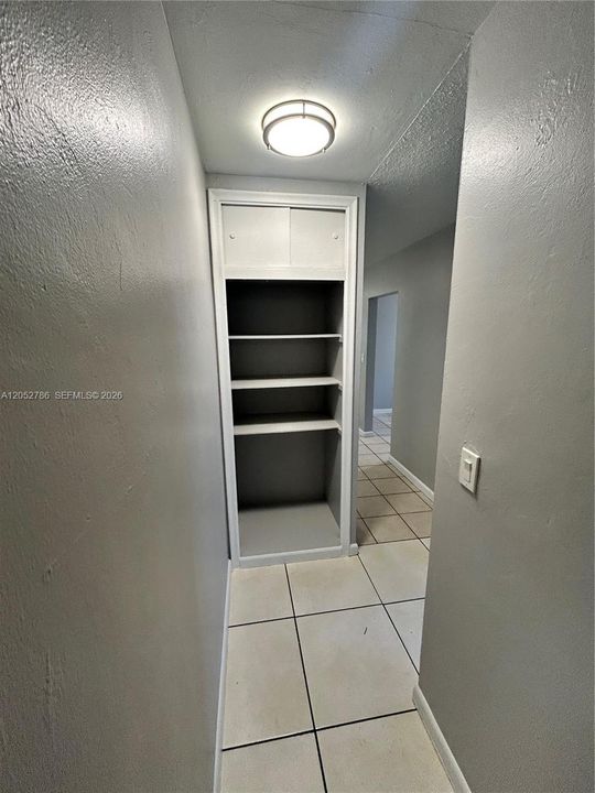 В аренду: $2,300 (3 спален, 1 ванн, 1300 Квадратных фут)