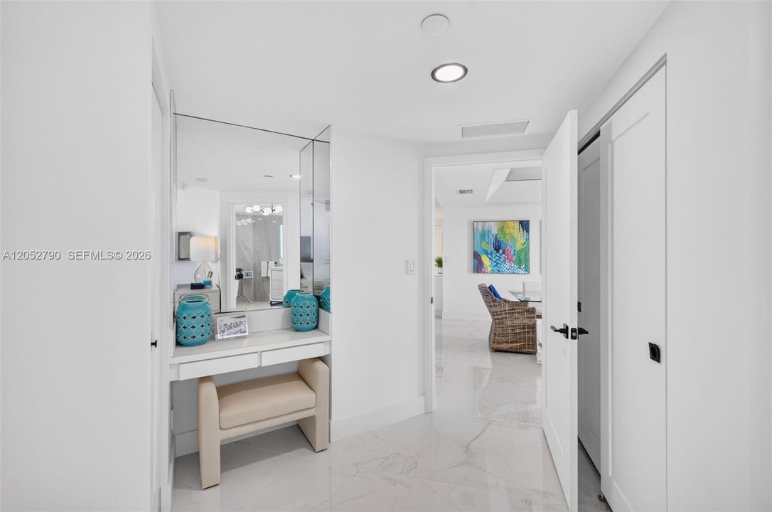 En Venta: $1,150,000 (2 camas, 2 baños, 1910 Pies cuadrados)
