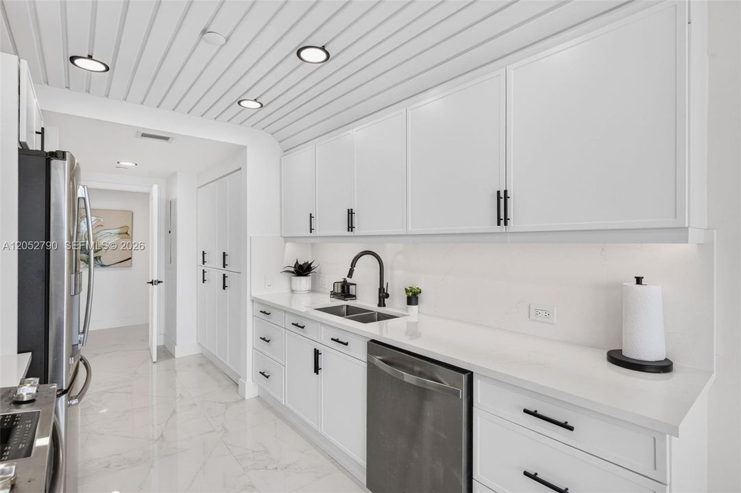 En Venta: $1,150,000 (2 camas, 2 baños, 1910 Pies cuadrados)
